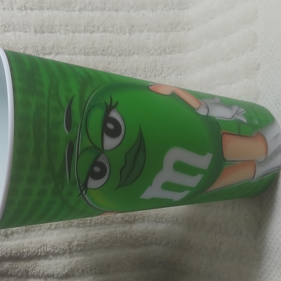3 M&Ms 20 oz tumblers - Picture 6 of 9